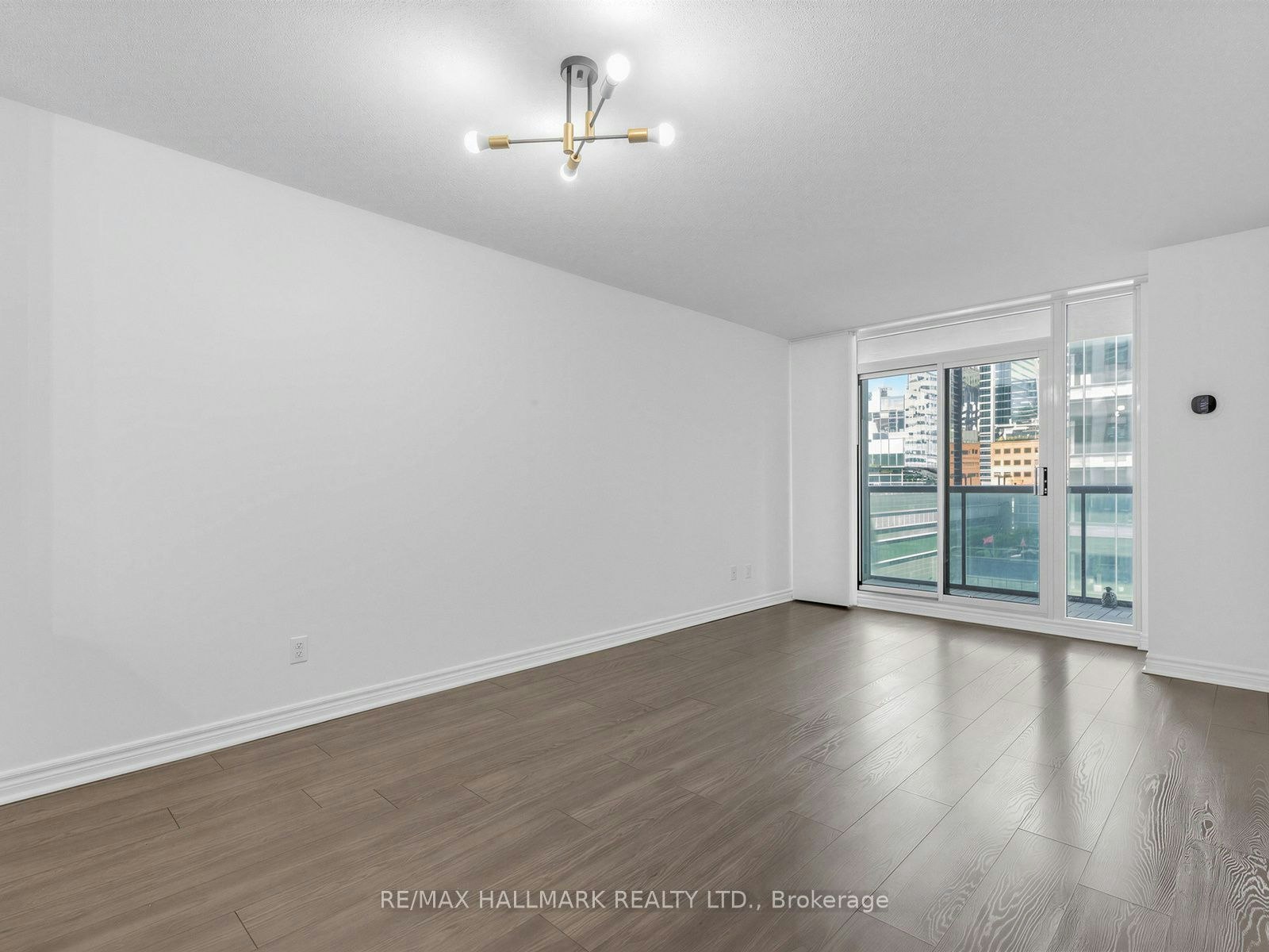 805-30 Grand Trunk Crescent, Toronto, ON, M5J 3A4 - 3