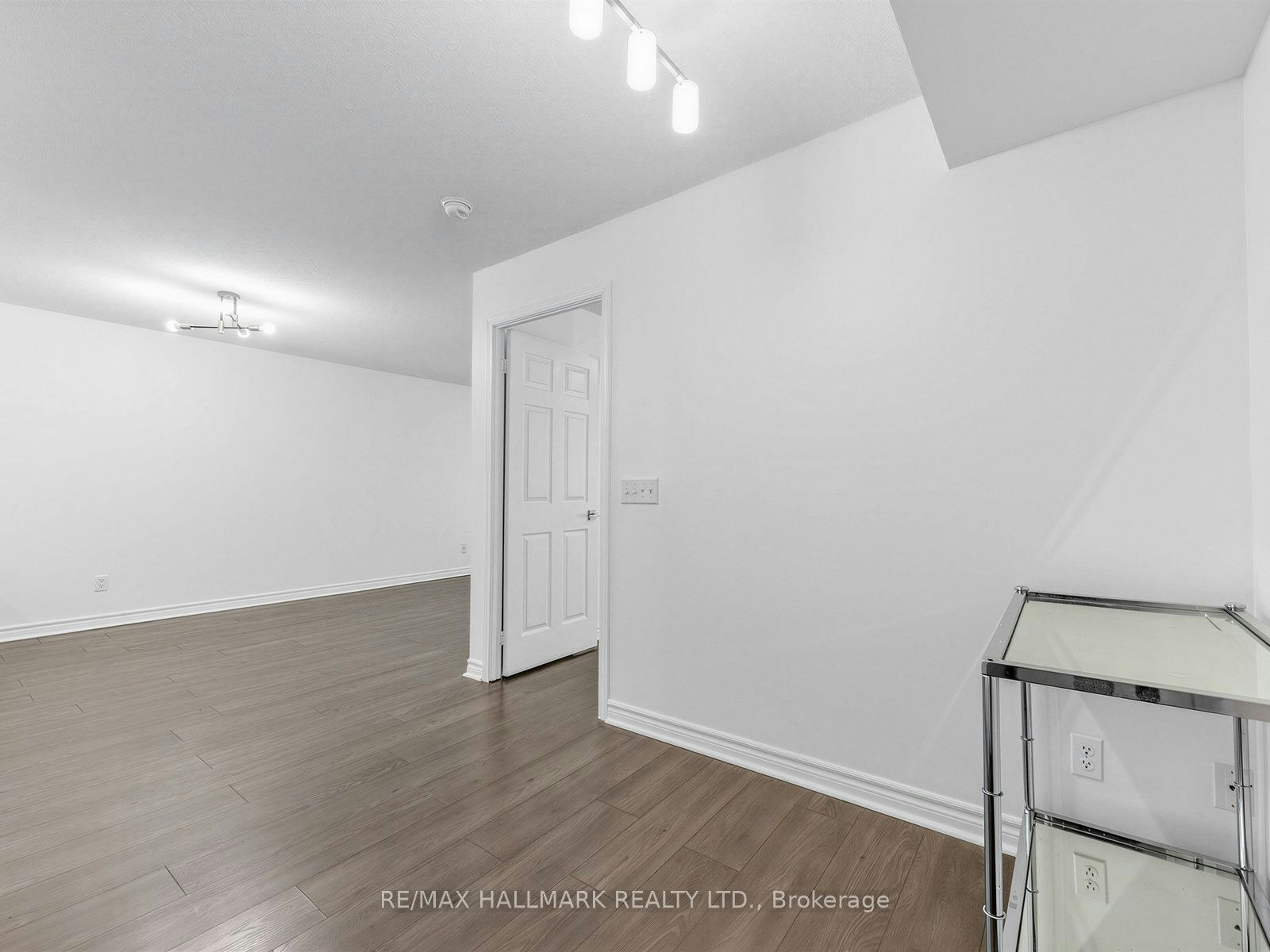 805-30 Grand Trunk Crescent, Toronto, ON, M5J 3A4 - 19