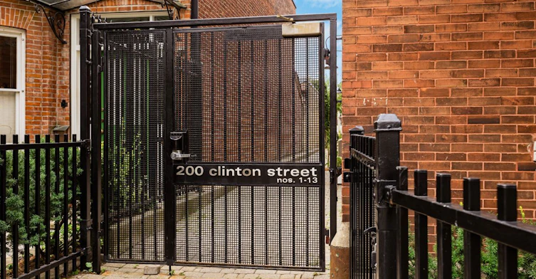 7-200 Clinton Street, Toronto, ON, M6G 2Y5 - 2