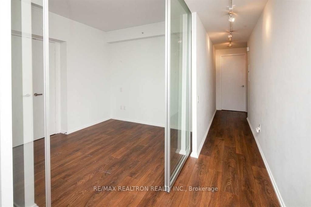 1908-45 Charles Street E, Toronto, ON, M4Y 0B8 - 6