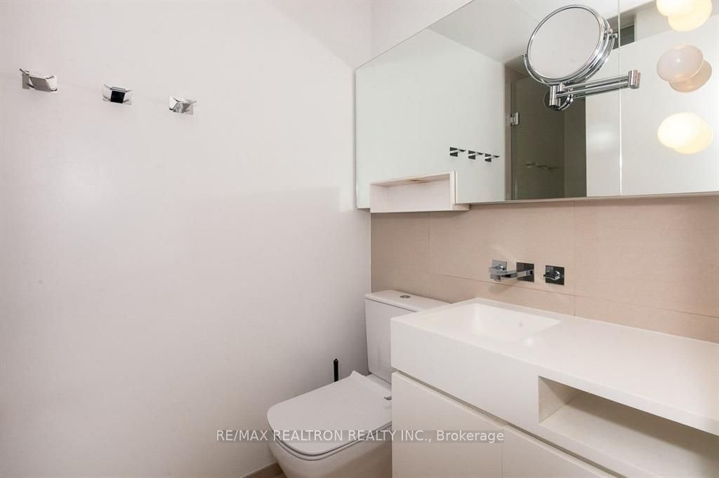1908-45 Charles Street E, Toronto, ON, M4Y 0B8 - 4
