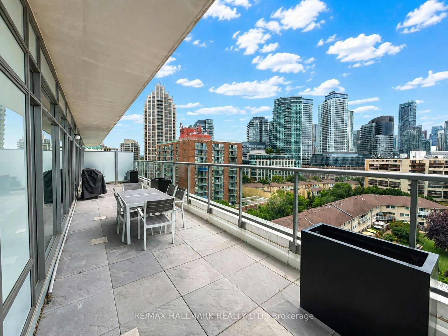 905-90 Stadium Road, Toronto, ON, M5V 3W5 - 5
