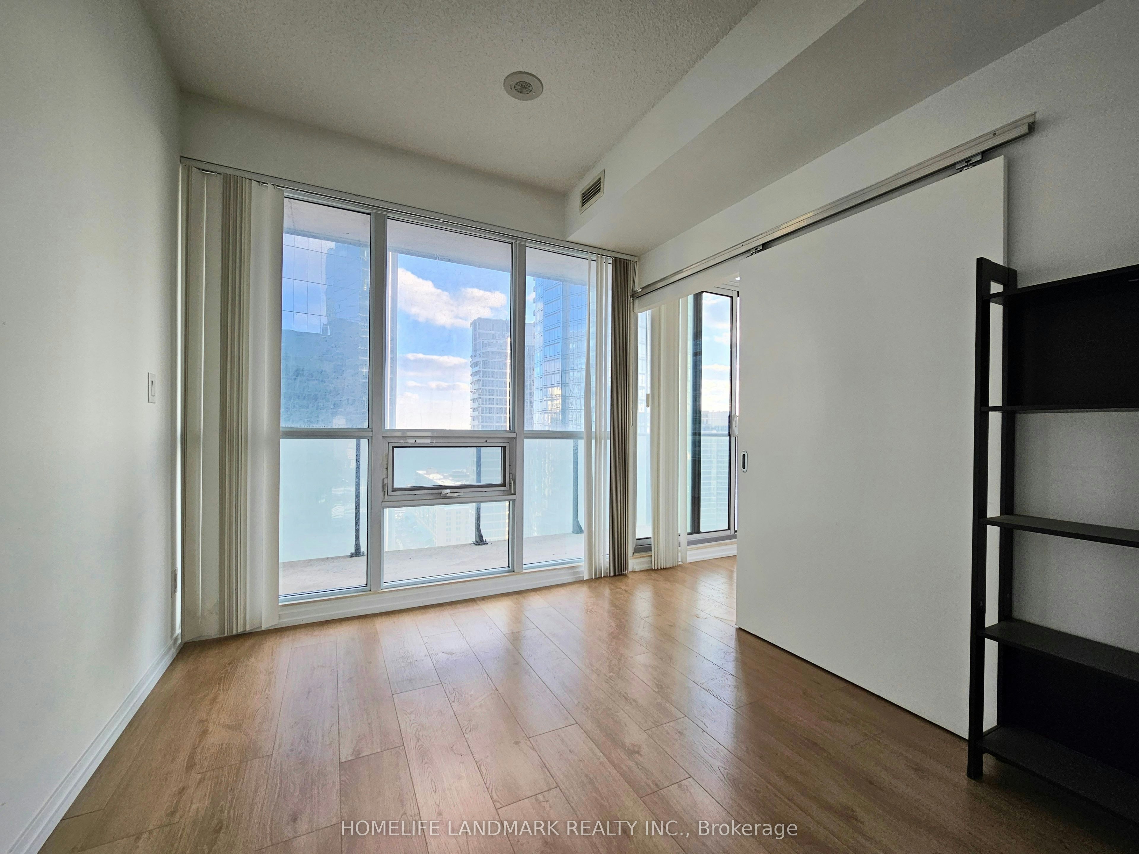 2410-55 Bremner Boulevard, Toronto, ON, M5J 0A6 - 9