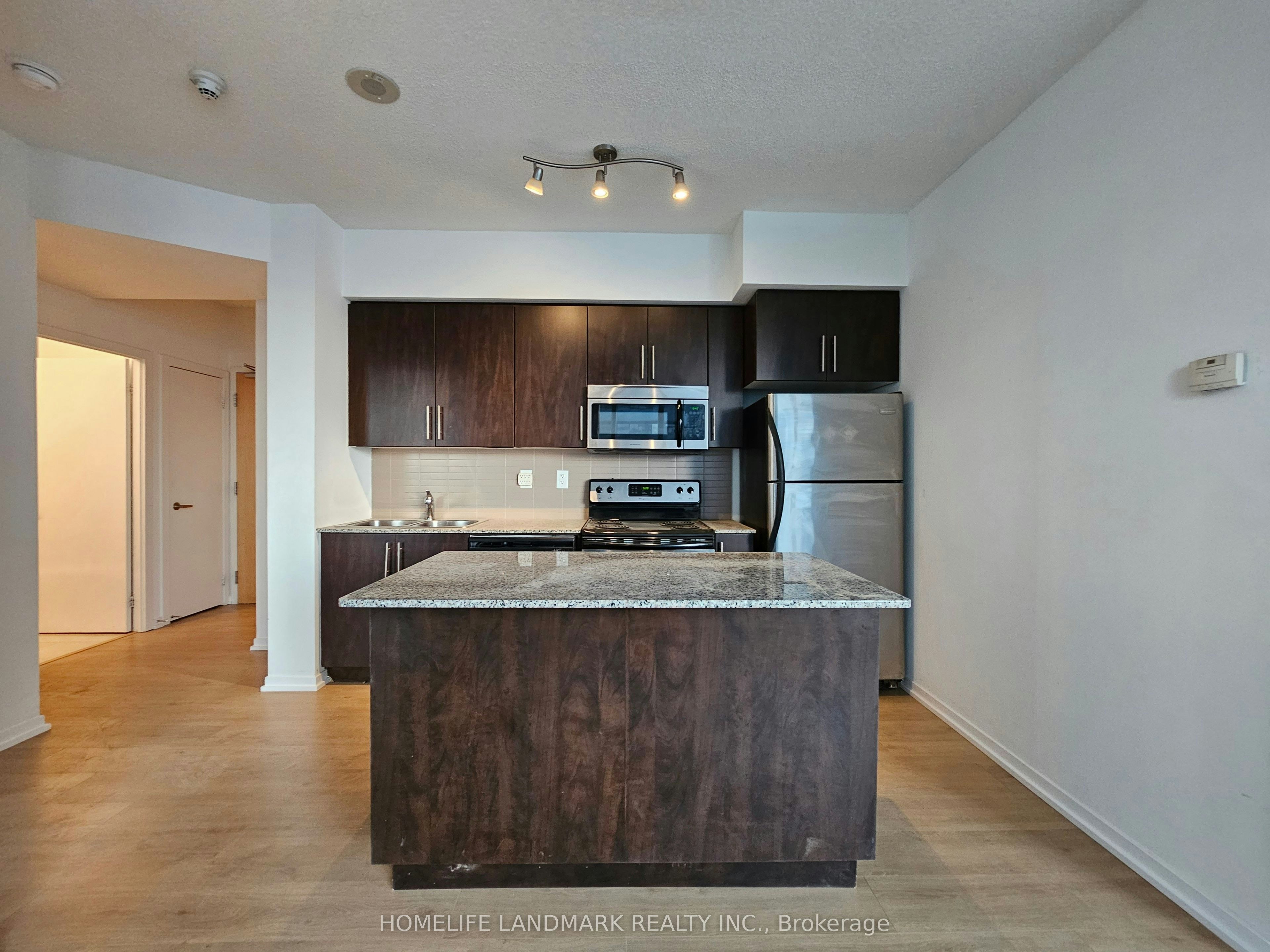 2410-55 Bremner Boulevard, Toronto, ON, M5J 0A6 - 4