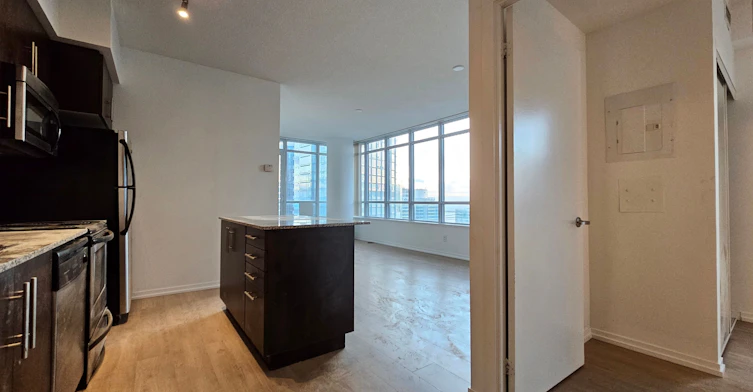 2410-55 Bremner Boulevard, Toronto, ON, M5J 0A6 - 3