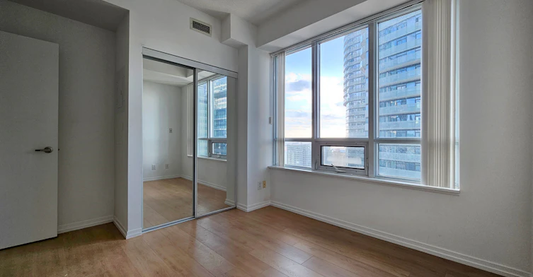 2410-55 Bremner Boulevard, Toronto, ON, M5J 0A6 - 11