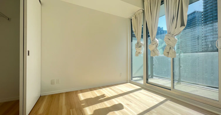 2301-125 Peter Street, Toronto, ON, M5V 2G9 - 13