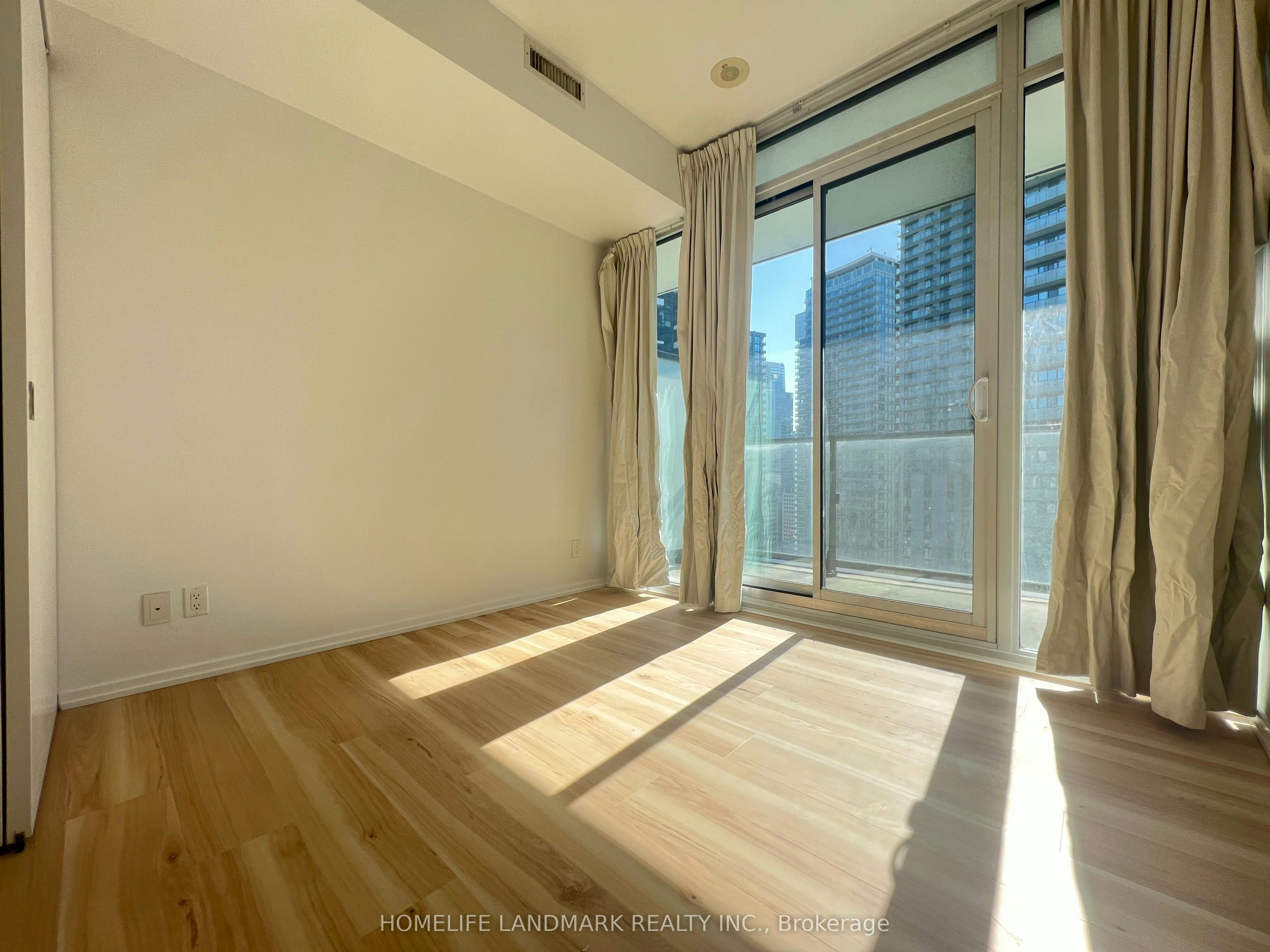 2301-125 Peter Street, Toronto, ON, M5V 2G9 - 10