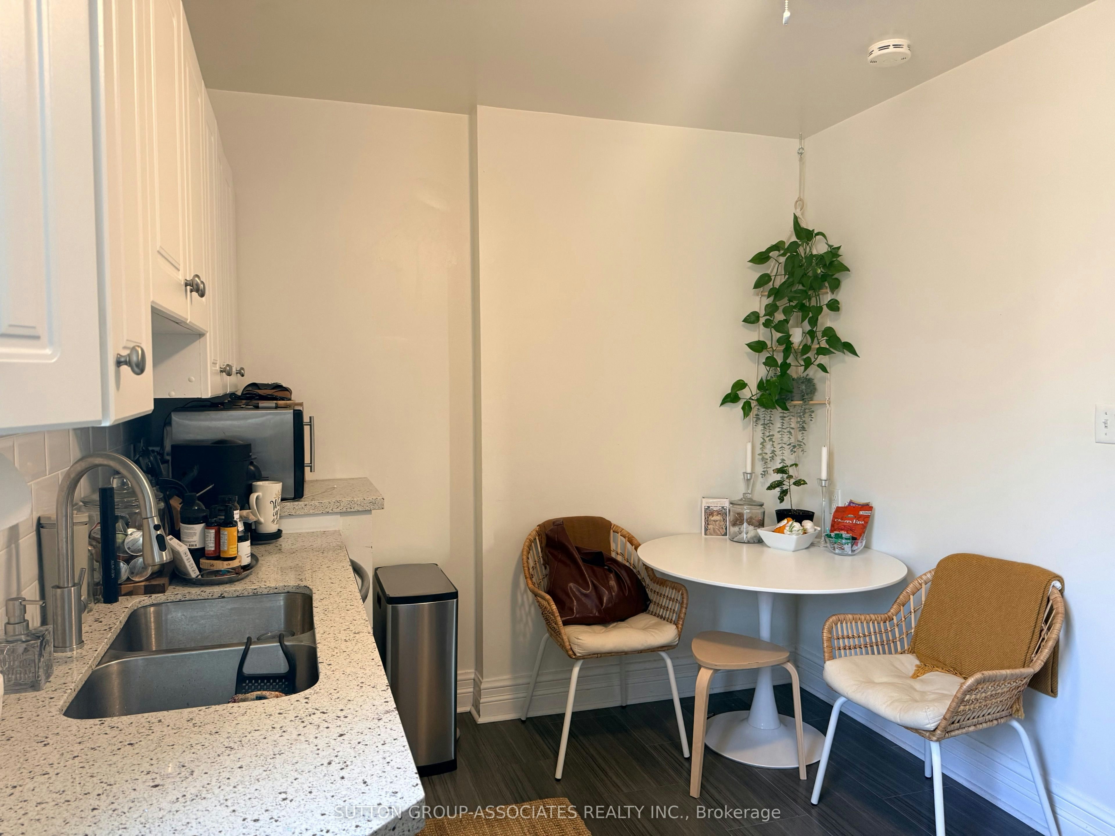 Main-184 Madison Avenue, Toronto, ON, M5R 2S5 - 5