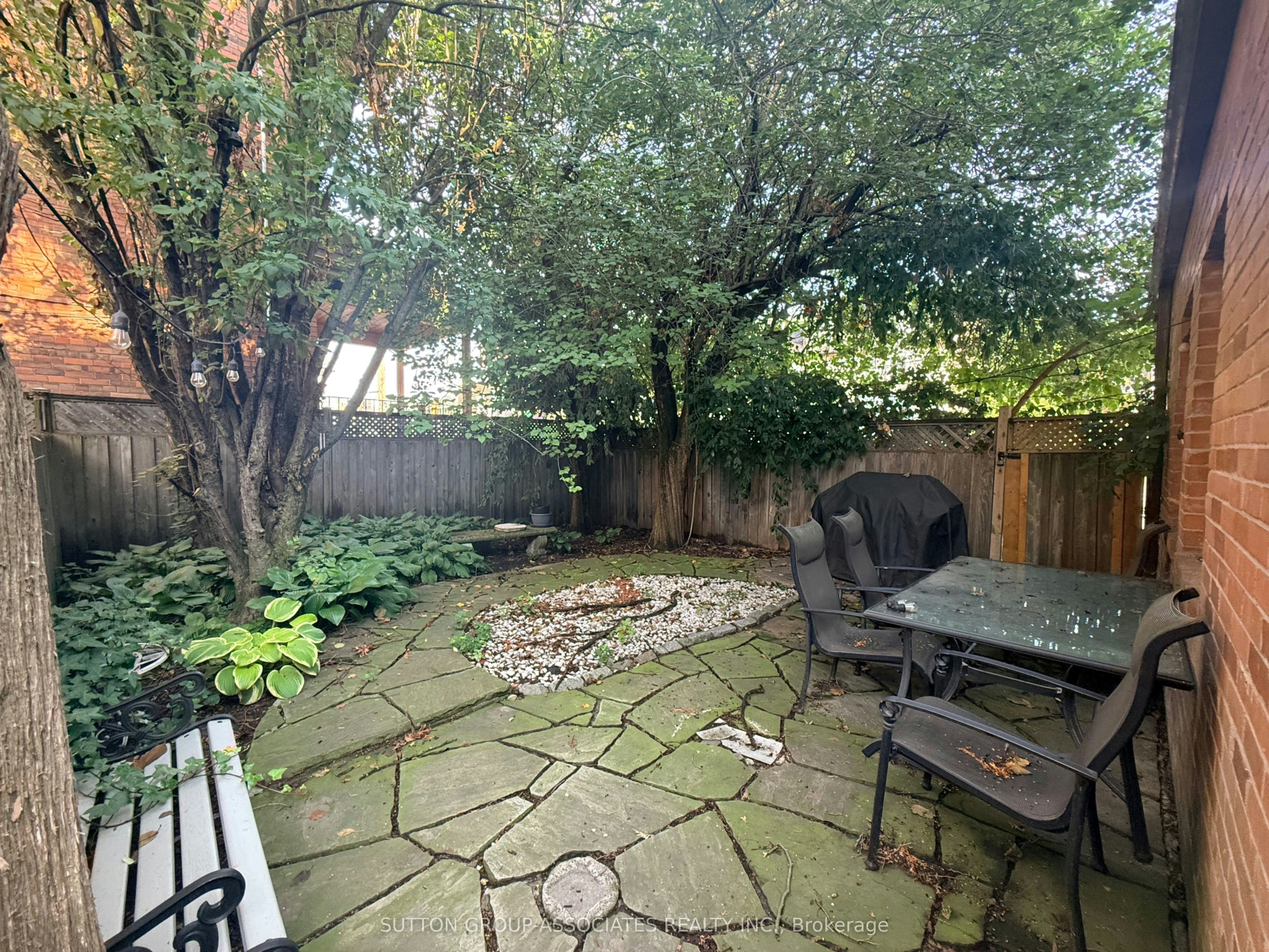 Main-184 Madison Avenue, Toronto, ON, M5R 2S5 - 17