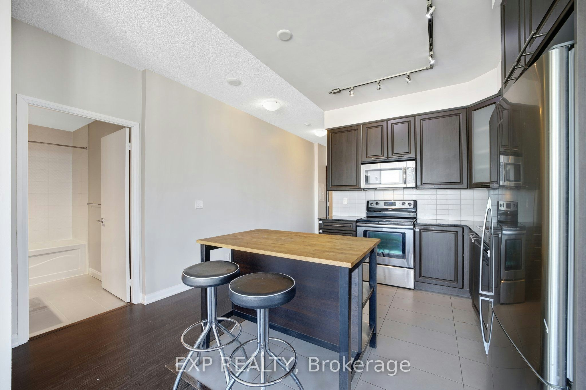 1810-500 Sherbourne Street, Toronto, ON, M4X 1L1 - 9