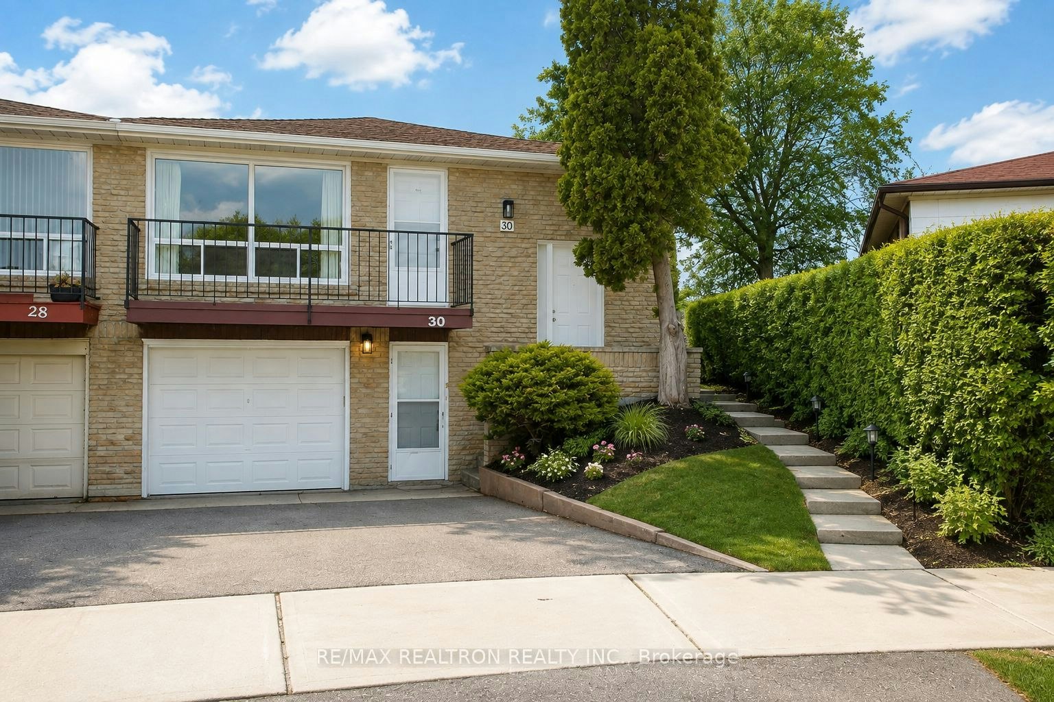 Lower-30 Lowbank Court, Toronto, ON, M2M 3A4