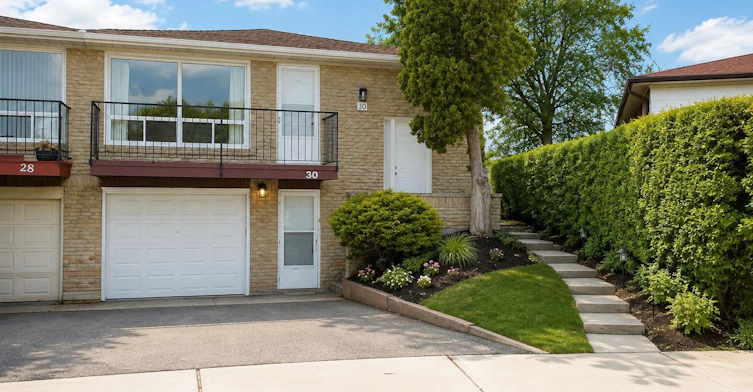 Lower-30 Lowbank Court, Toronto, ON, M2M 3A4