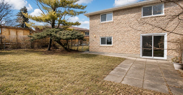 Lower-30 Lowbank Court, Toronto, ON, M2M 3A4 - 9