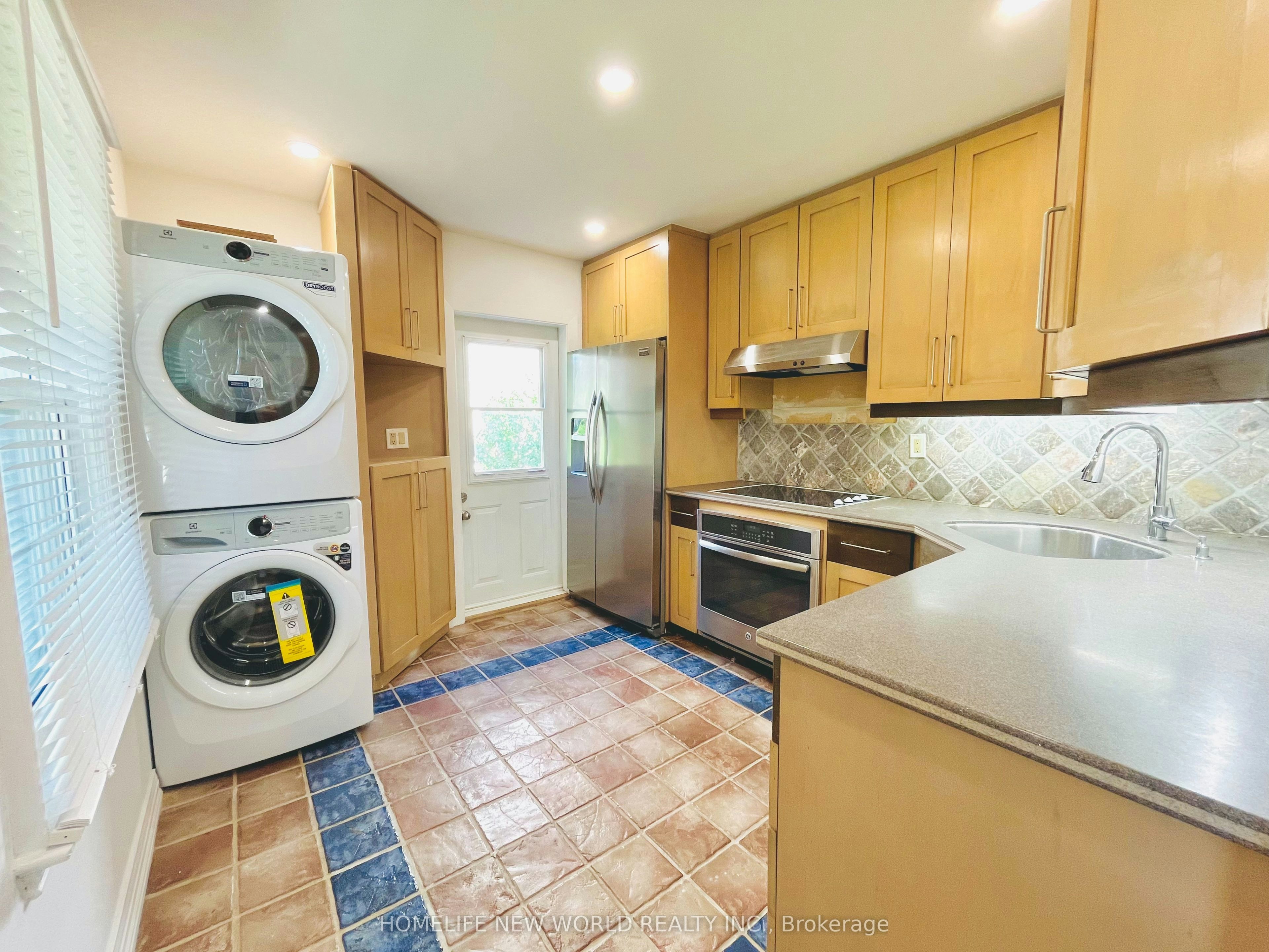GROUND-121 Kingsdale Avenue, Toronto, ON, M2N 3W5 - 7
