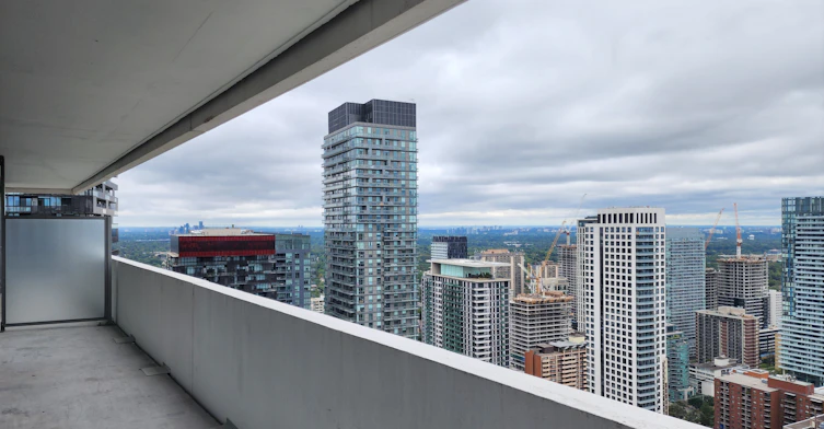 3803-2221 Yonge Street, Toronto, ON, M4S 0B8 - 11