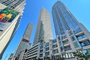 3803-2221 Yonge Street, Toronto, ON, M4S 0B8