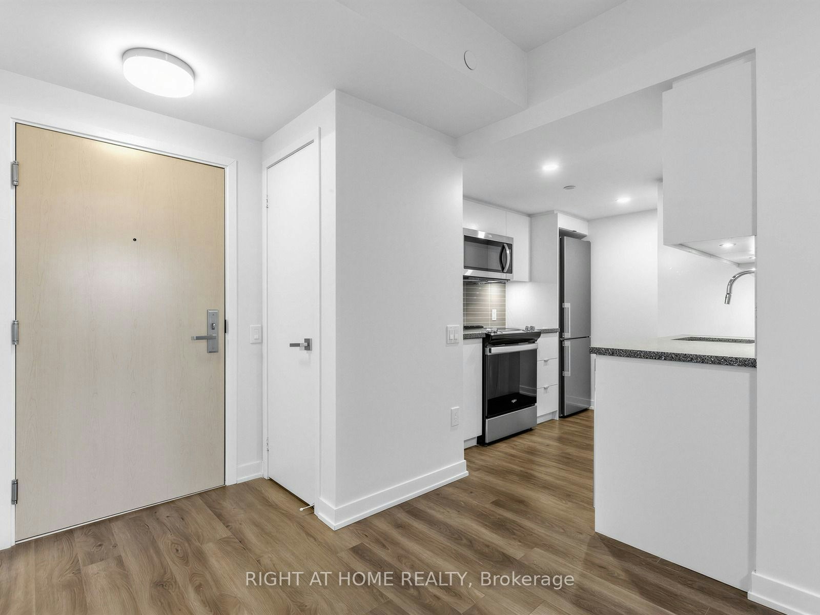 423-500 Wilson Avenue, Toronto, ON, M3H 0E5 - 8