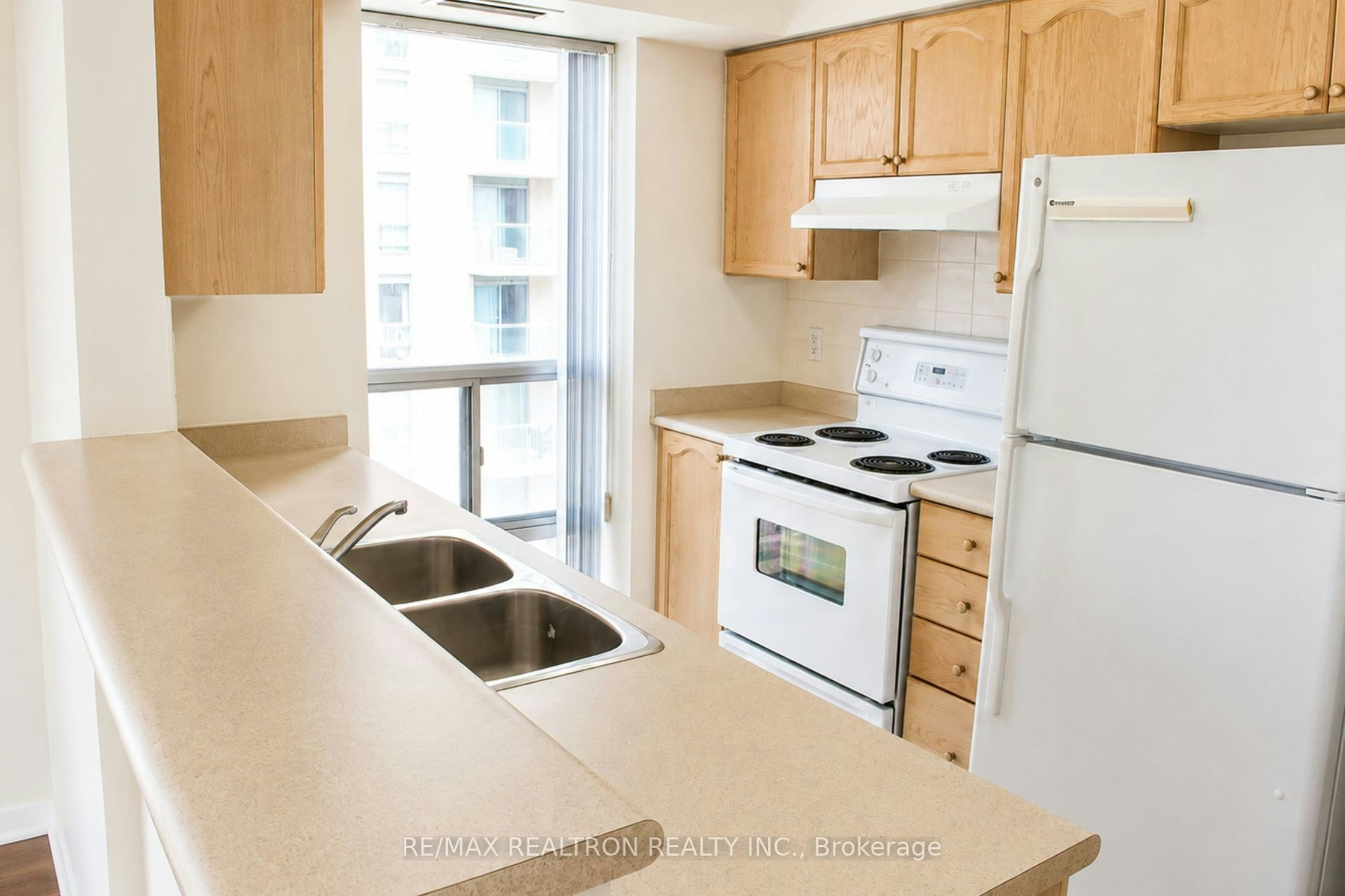 LPH02-20 Olive Avenue, Toronto, ON, M2N 7G5 - 5