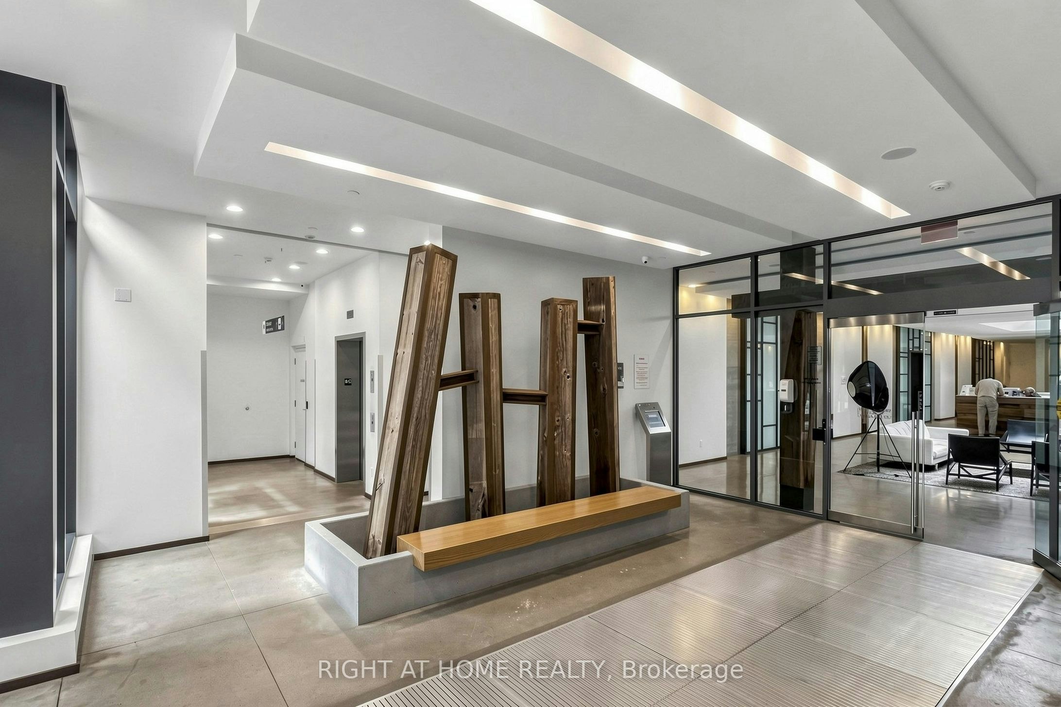 512-1030 King Street W, Toronto, ON, M6K 3N3 - 32
