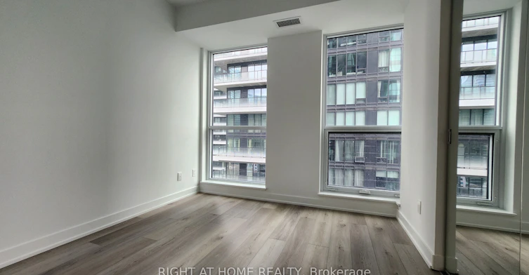 2805-327 King Street W, Toronto, ON, M5V 0W7 - 5