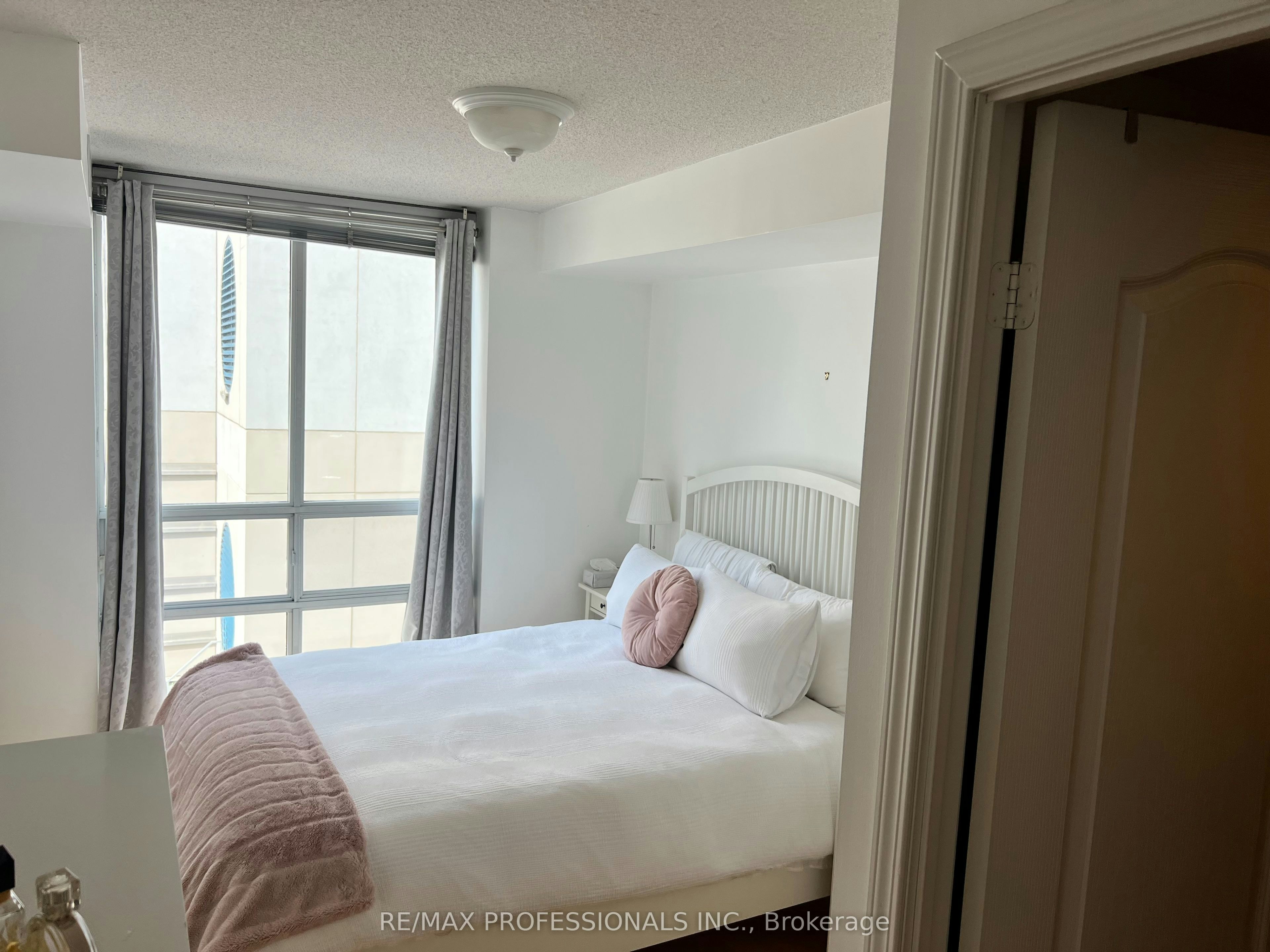 607-18 Stafford Street, Toronto, ON, M5V 3W4 - 7