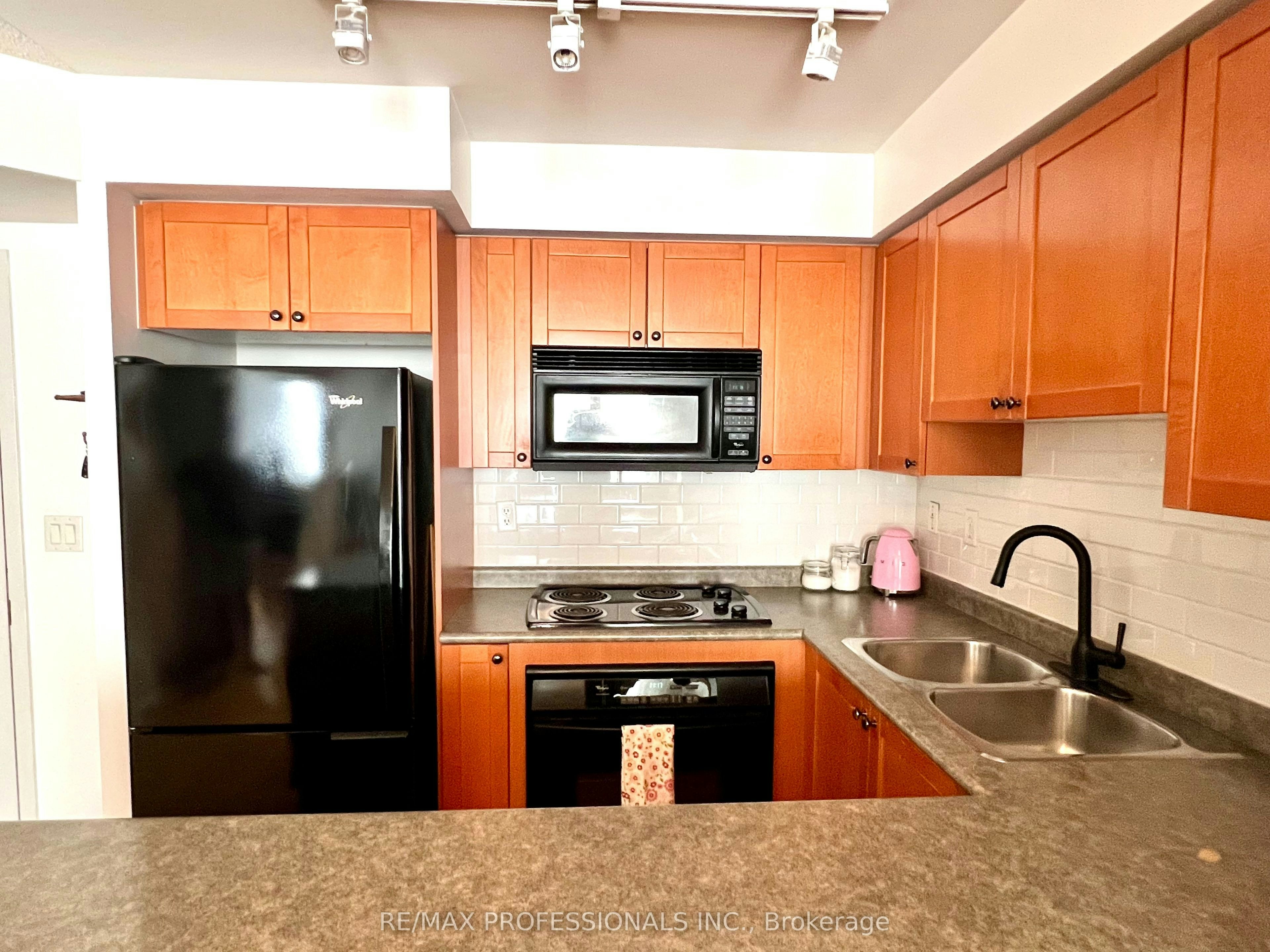 607-18 Stafford Street, Toronto, ON, M5V 3W4 - 12