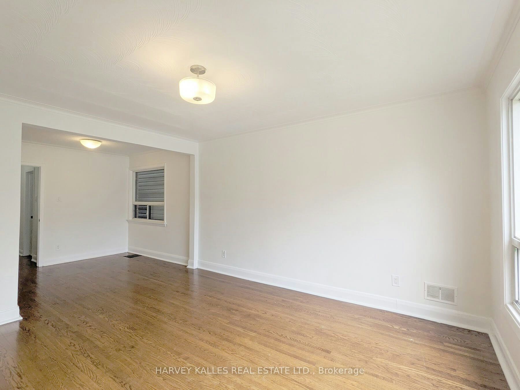 Main-242 Robina Avenue, Toronto, ON, M6C 3Z1 - 5