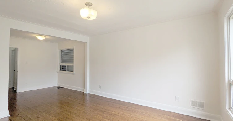 Main-242 Robina Avenue, Toronto, ON, M6C 3Z1 - 5