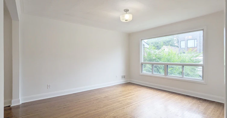 Main-242 Robina Avenue, Toronto, ON, M6C 3Z1 - 3