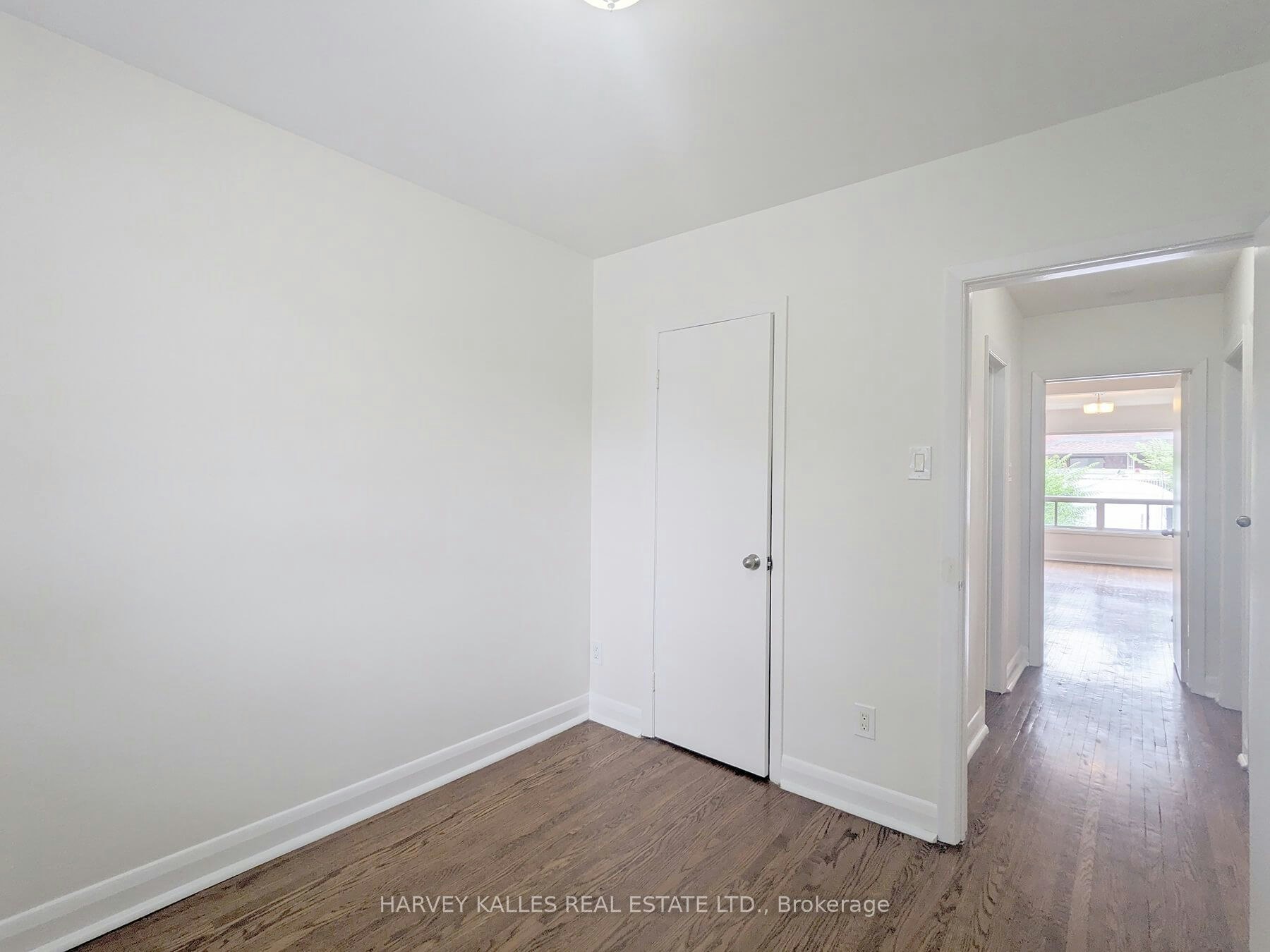 Main-242 Robina Avenue, Toronto, ON, M6C 3Z1 - 14