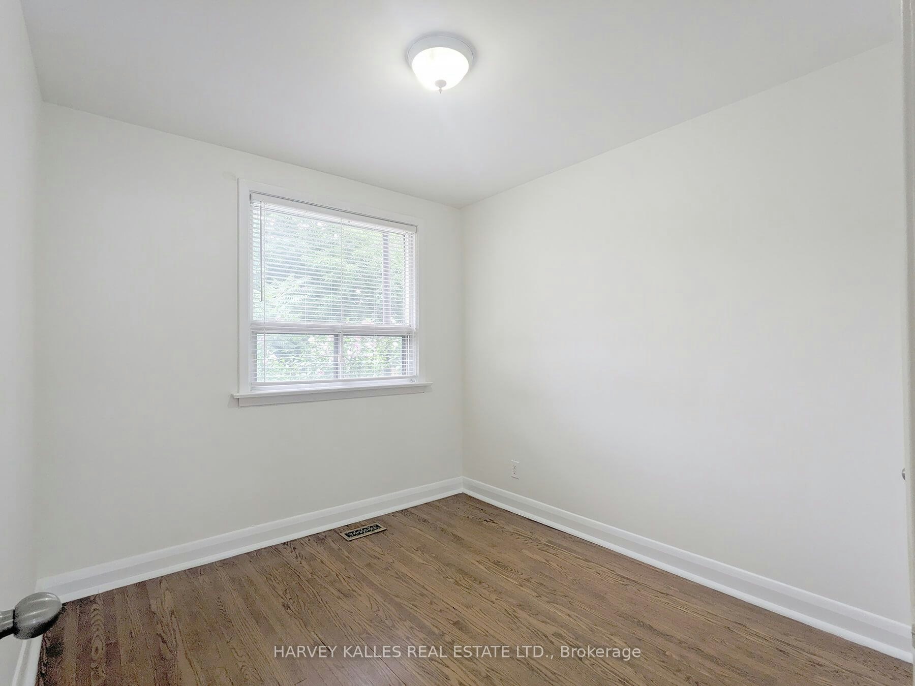 Main-242 Robina Avenue, Toronto, ON, M6C 3Z1 - 13