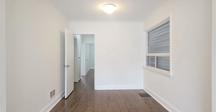 Main-242 Robina Avenue, Toronto, ON, M6C 3Z1 - 6