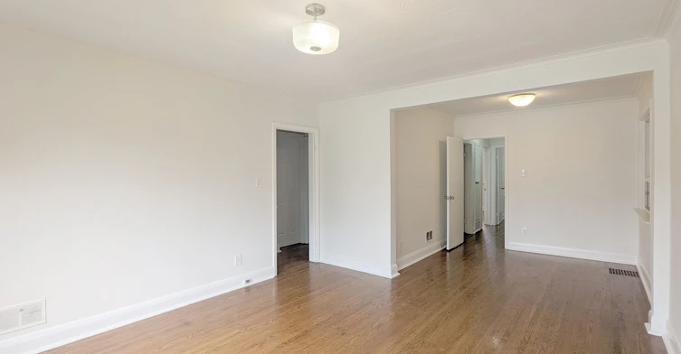 Main-242 Robina Avenue, Toronto, ON, M6C 3Z1 - 7