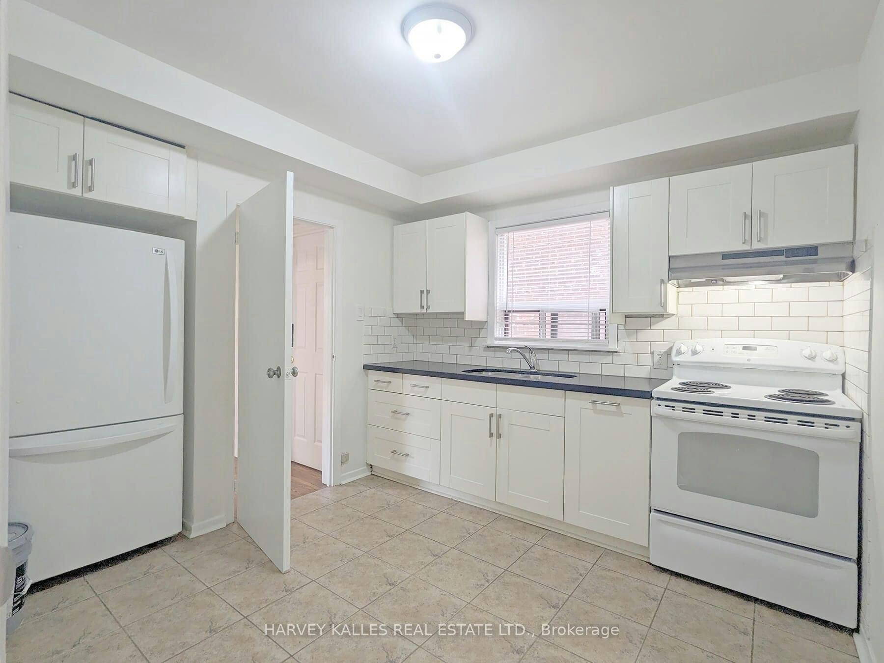 Main-242 Robina Avenue, Toronto, ON, M6C 3Z1 - 8