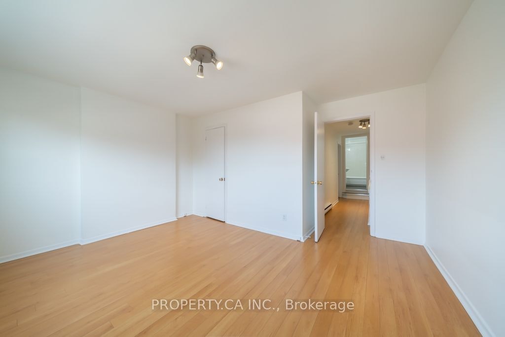 2-3-281 Augusta Avenue, Toronto, ON, M5T 2L7 - 4