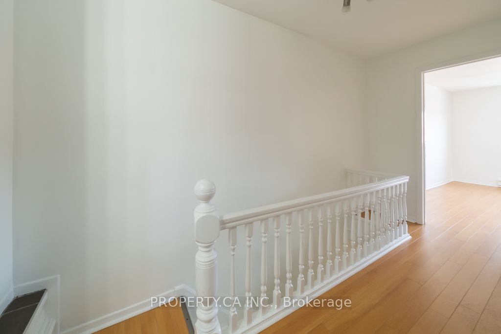 2-3-281 Augusta Avenue, Toronto, ON, M5T 2L7 - 6