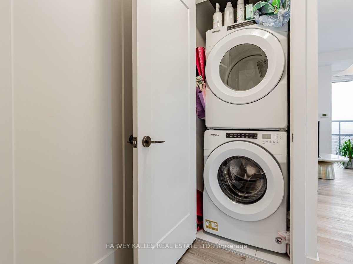 1602-11 Lillian Street, Toronto, ON, M4S 2H7 - 17