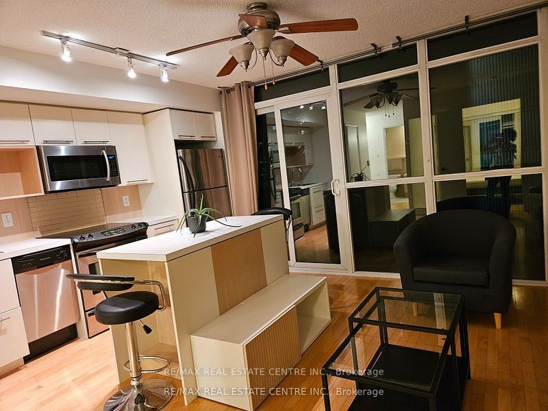 1611-25 Carlton Street, Toronto, ON, M5B 1L4 - 4