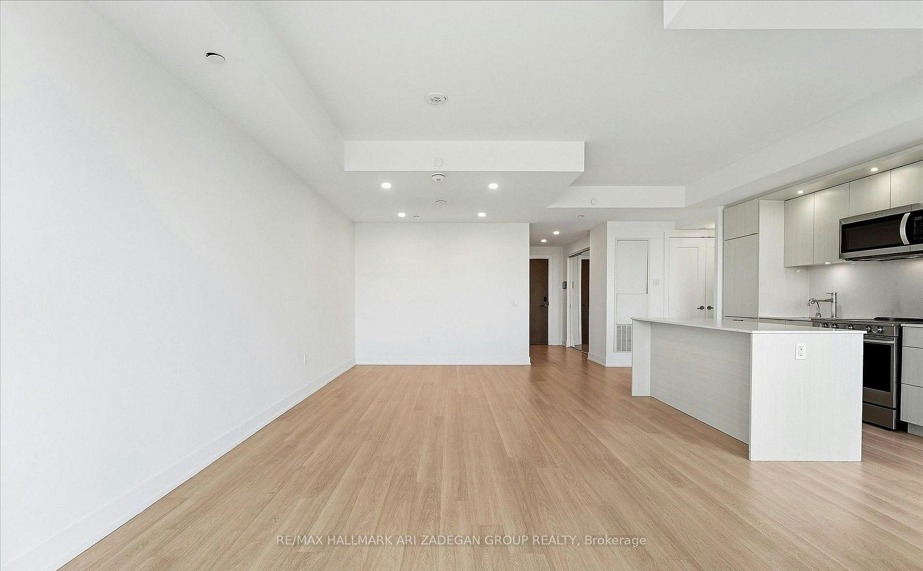 1739-20 Inn ON The Park Drive, Toronto, ON, M3C 0P8 - 13