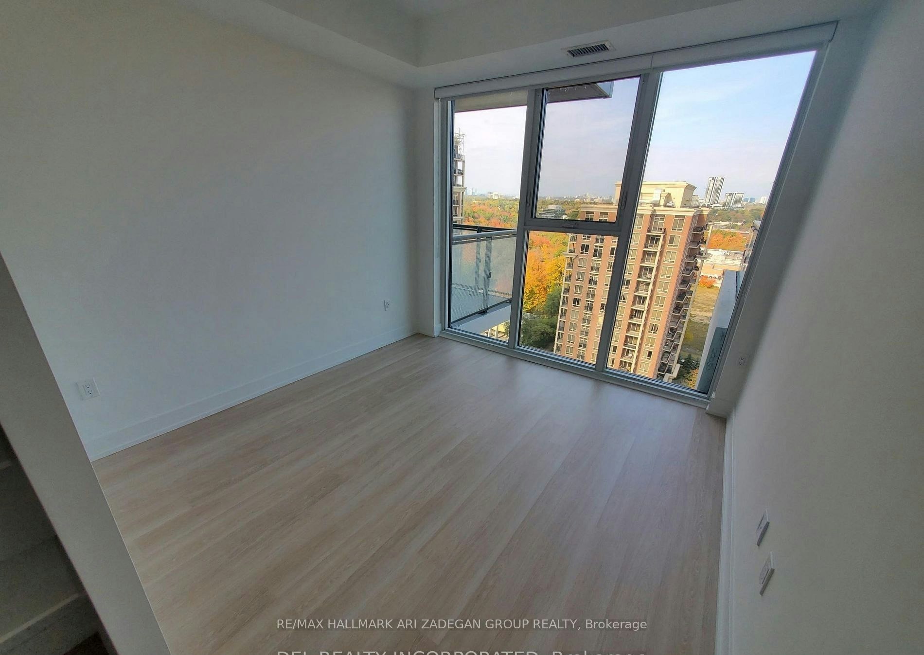 1739-20 Inn ON The Park Drive, Toronto, ON, M3C 0P8 - 16