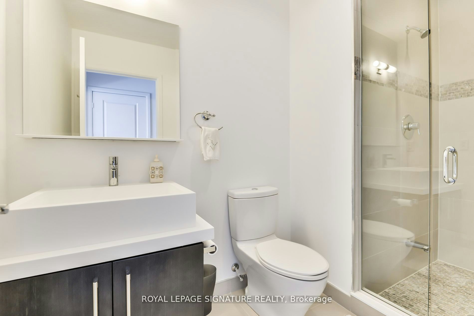 4002-65 St Mary Street, Toronto, ON, M5S 0A6 - 18