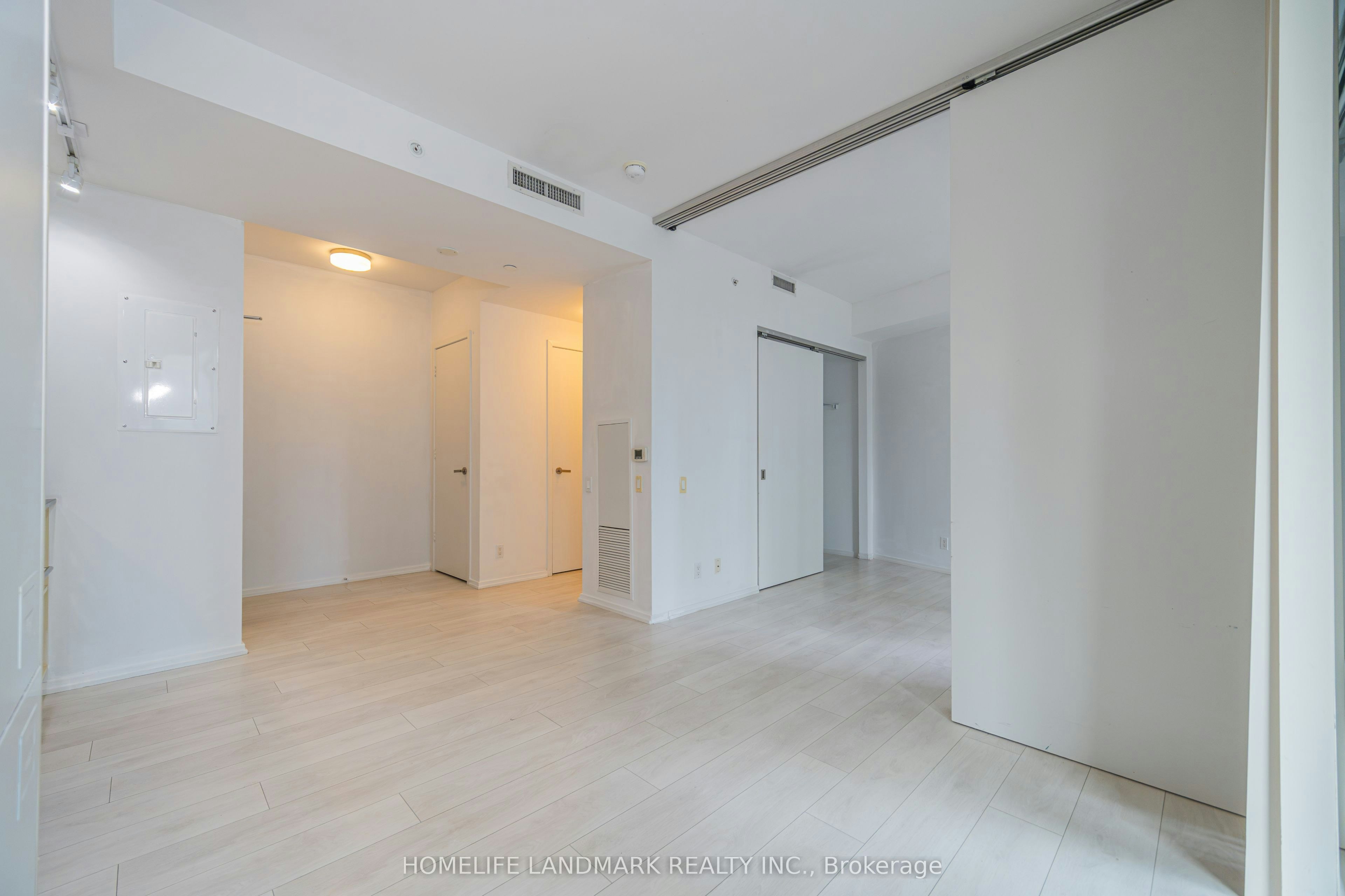 1512-125 Peter Street, Toronto, ON, M5V 0M2 - 7