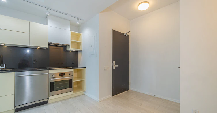 1512-125 Peter Street, Toronto, ON, M5V 0M2 - 2