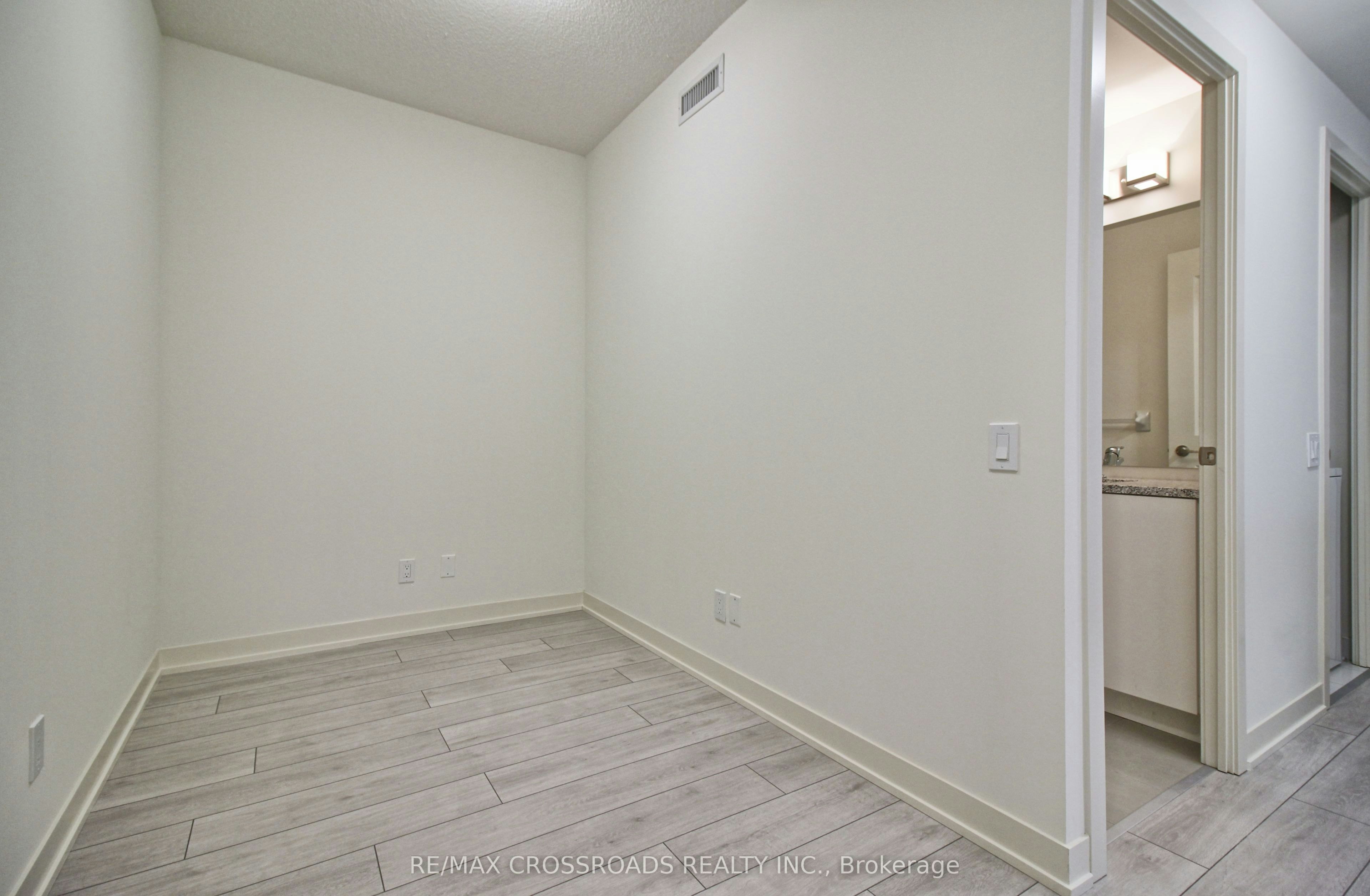 703-4955 Yonge Street, Toronto, ON, M2N 0L8 - 8