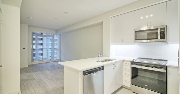 703-4955 Yonge Street, Toronto, ON, M2N 0L8 - 2