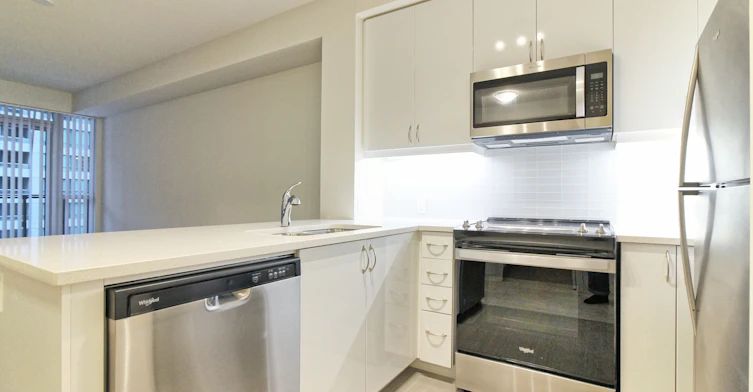703-4955 Yonge Street, Toronto, ON, M2N 0L8 - 3