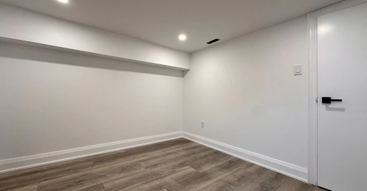 Lower-143 Gladstone Avenue, Toronto, ON, M6J 3L1 - 8