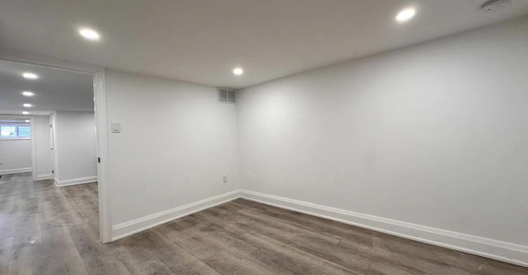 Lower-143 Gladstone Avenue, Toronto, ON, M6J 3L1 - 15