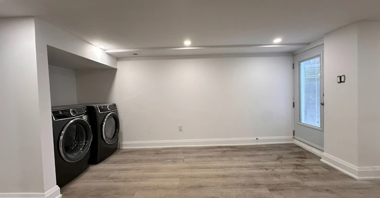 Lower-143 Gladstone Avenue, Toronto, ON, M6J 3L1 - 4